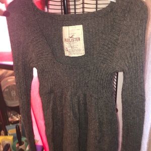 Hollister sweater
